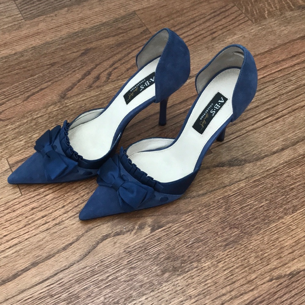ABS collection suede heels